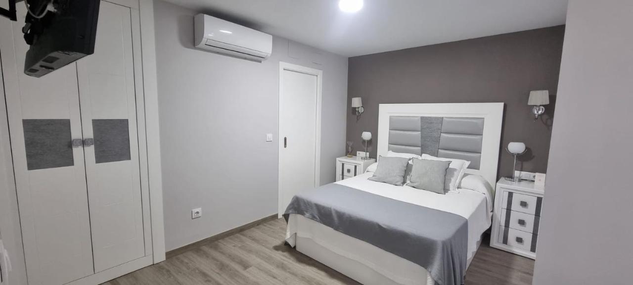 Virrey Del Pino - Apartamento En Baena Buitenkant foto